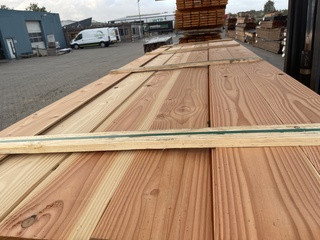 Ca. 63x Douglas veer en groef, 18x135mm, lengte 400cm